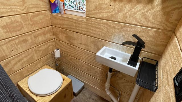 91 VT Route 35, Athens, VT 05143