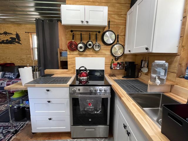 91 VT Route 35, Athens, VT 05143