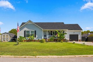 2015 Patricia Dr, Greenbrier, TN 37073