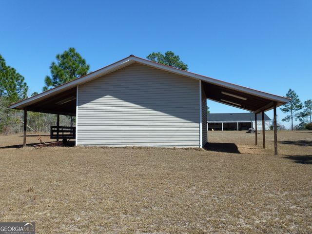 2283 Wilton Threatt Road, Claxton, GA 30417