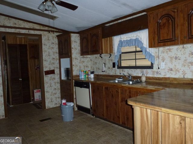 2283 Wilton Threatt Road, Claxton, GA 30417