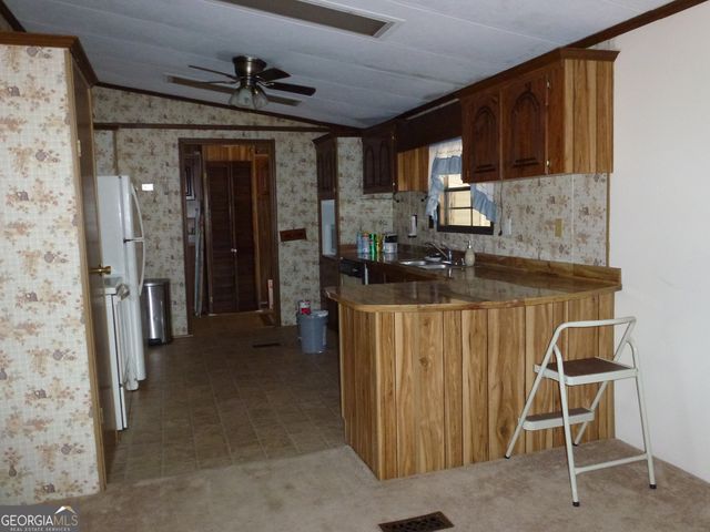 2283 Wilton Threatt Road, Claxton, GA 30417