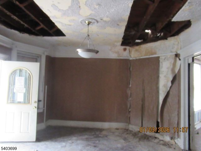 817 S 12Th St, Newark City, NJ 07108