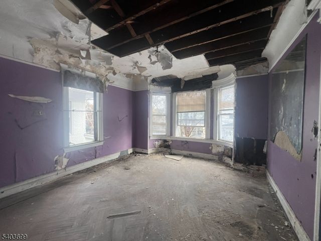 817 S 12Th St, Newark City, NJ 07108