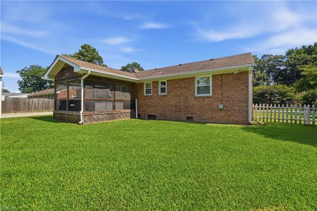 4208 Nina DR, Chesapeake, VA 23321