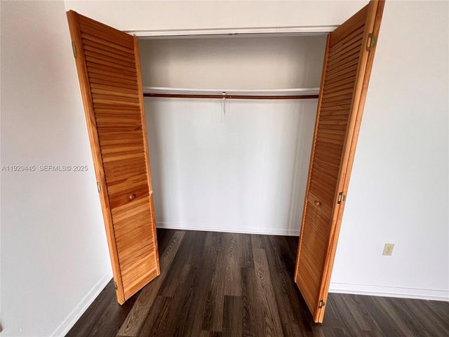 1855 W 60th St 430, Hialeah, FL 33012