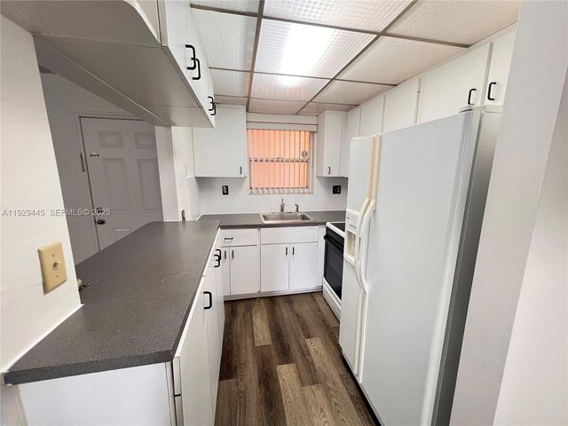 1855 W 60th St 430, Hialeah, FL 33012