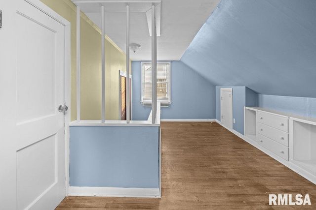 1916 33RD Street, Moline, IL 61265