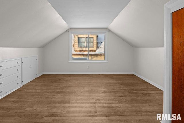 1916 33RD Street, Moline, IL 61265