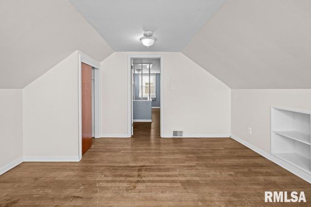 1916 33RD Street, Moline, IL 61265