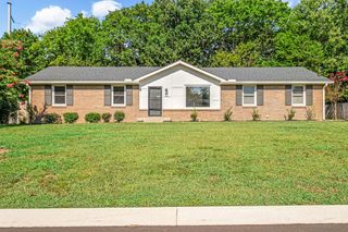 105 Yorkside Pl, Hendersonville, TN 37075