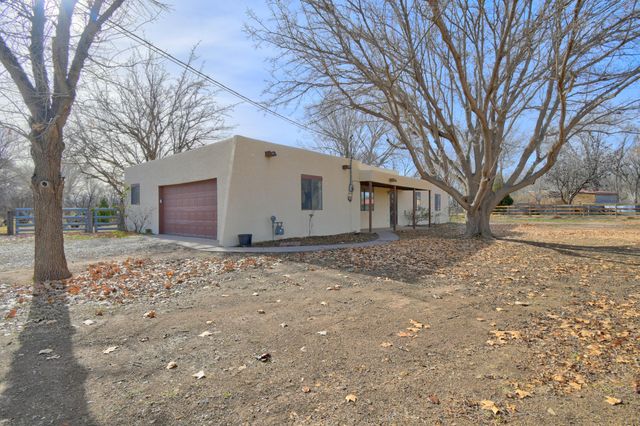 1121 Miller Road, Los Lunas, NM 87031