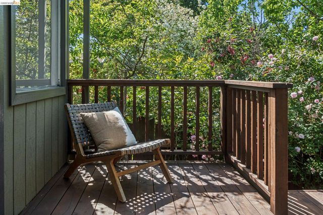 1233 Carleton St, Berkeley, CA 94702