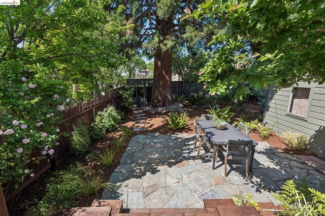1233 Carleton St, Berkeley, CA 94702