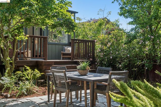 1233 Carleton St, Berkeley, CA 94702