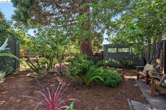 1233 Carleton St, Berkeley, CA 94702