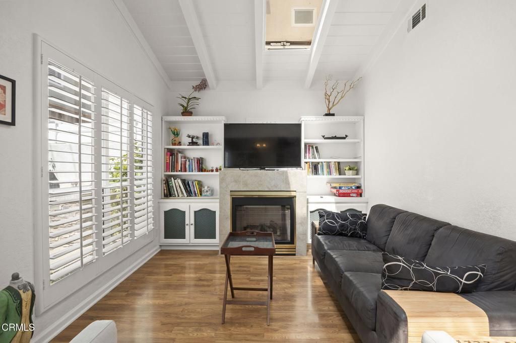 Image 12 of property listing at 2125 Piru Avenue, Oxnard, CA 93035