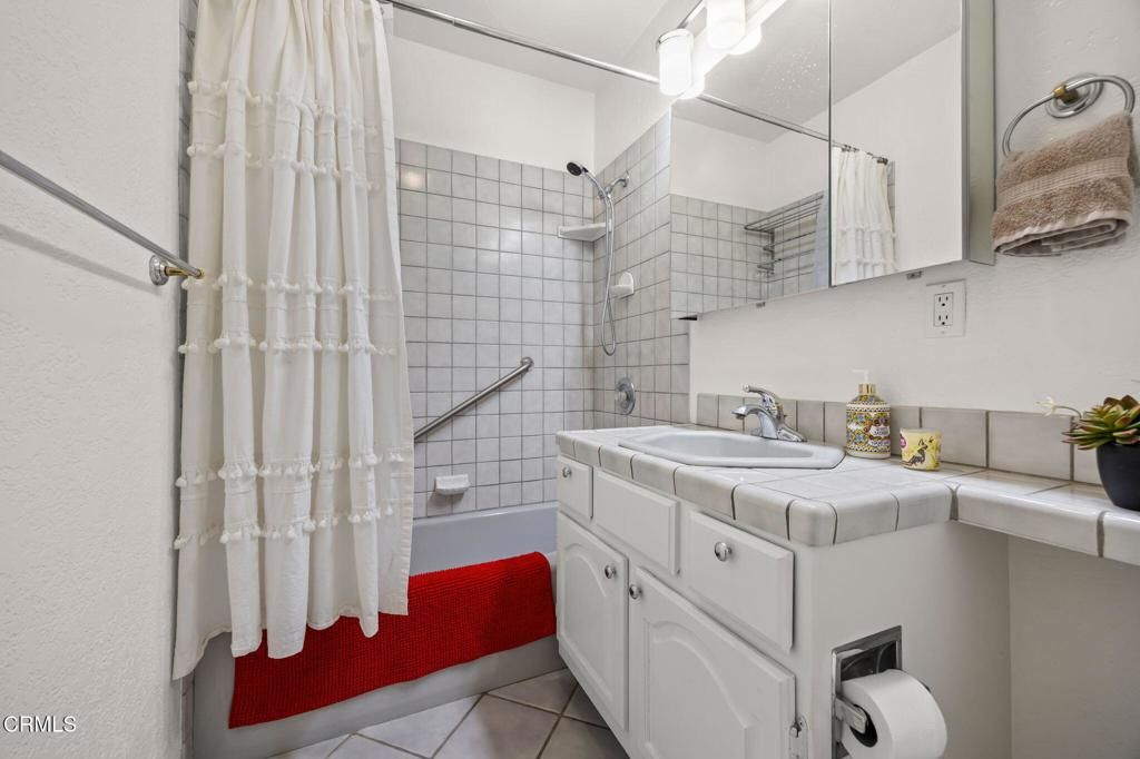 Image 30 of property listing at 2125 Piru Avenue, Oxnard, CA 93035