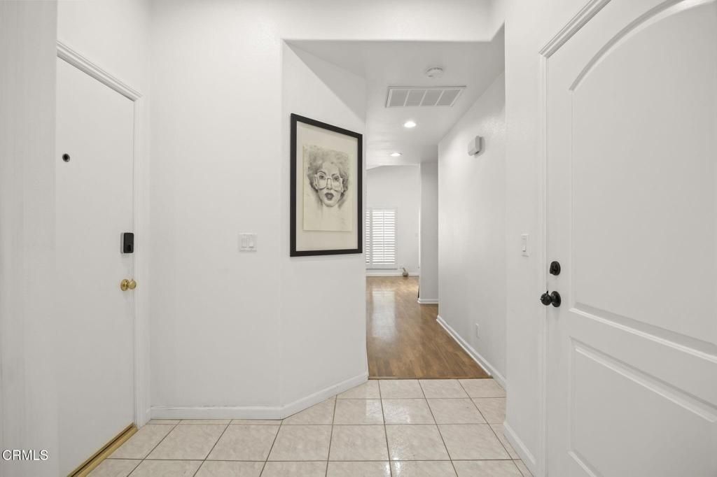 Image 8 of property listing at 2125 Piru Avenue, Oxnard, CA 93035