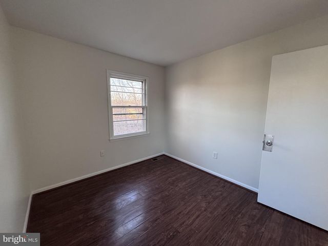 12335 WOODLAWN CT, Woodbridge, VA 22192