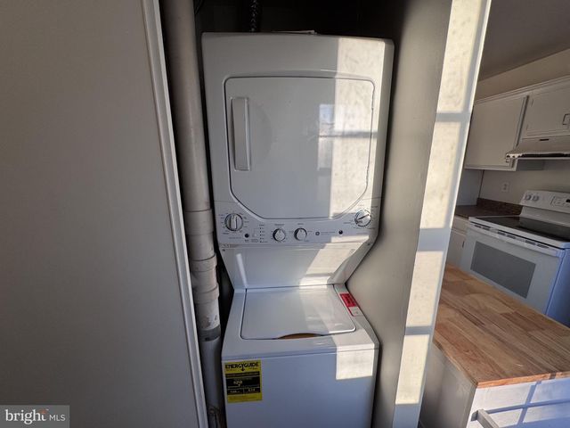 12335 WOODLAWN CT, Woodbridge, VA 22192