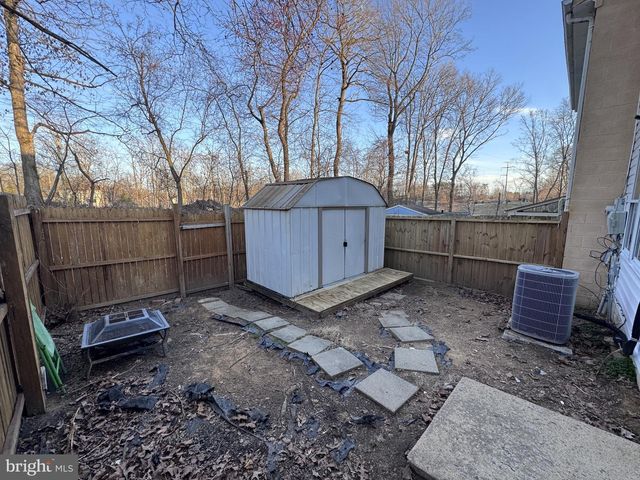 12335 WOODLAWN CT, Woodbridge, VA 22192