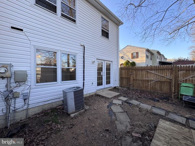 12335 WOODLAWN CT, Woodbridge, VA 22192