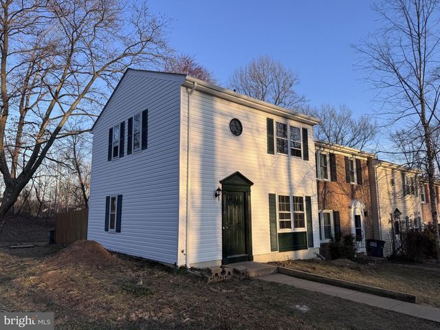 12335 WOODLAWN CT, Woodbridge, VA 22192