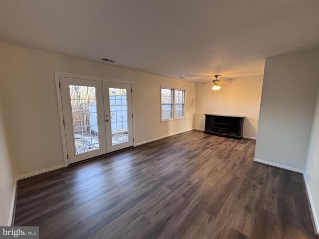 12335 WOODLAWN CT, Woodbridge, VA 22192