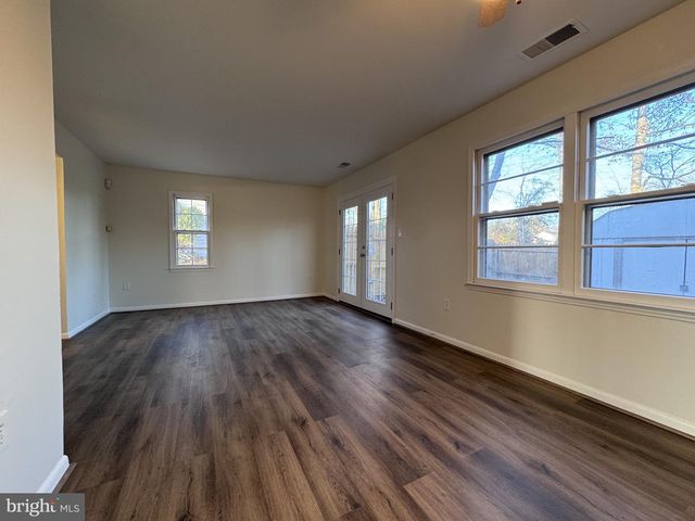 12335 WOODLAWN CT, Woodbridge, VA 22192