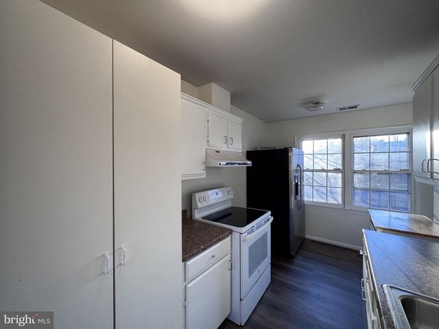 12335 WOODLAWN CT, Woodbridge, VA 22192