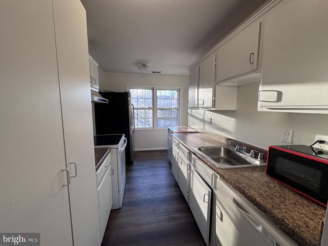 12335 WOODLAWN CT, Woodbridge, VA 22192