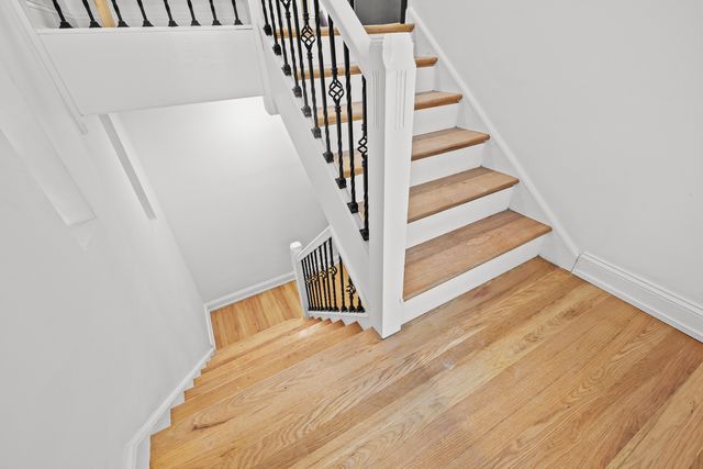 7508 W Devon Avenue, Chicago, IL 60631