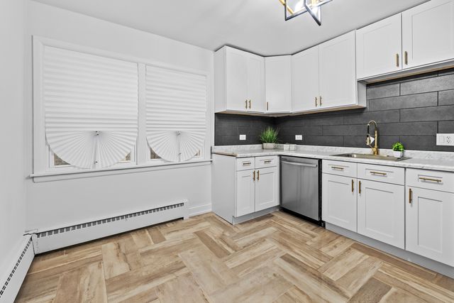 7508 W Devon Avenue, Chicago, IL 60631