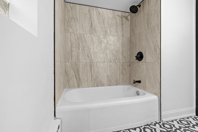 7508 W Devon Avenue, Chicago, IL 60631