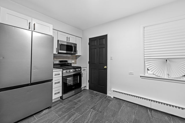 7508 W Devon Avenue, Chicago, IL 60631