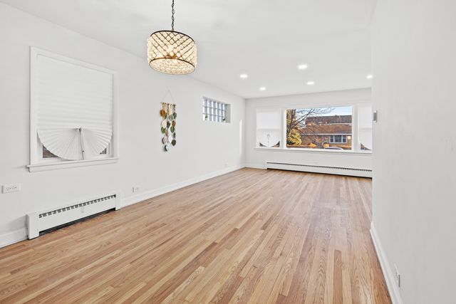 7508 W Devon Avenue, Chicago, IL 60631