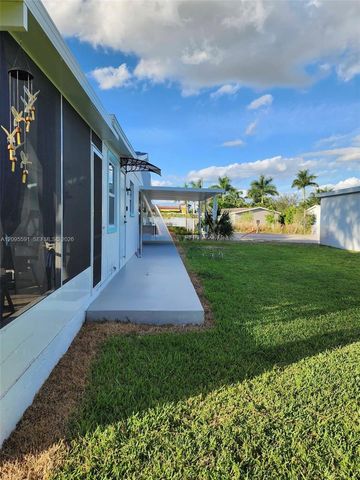 812 Lake Mcgregor Drive, Fort Myers, FL 33919