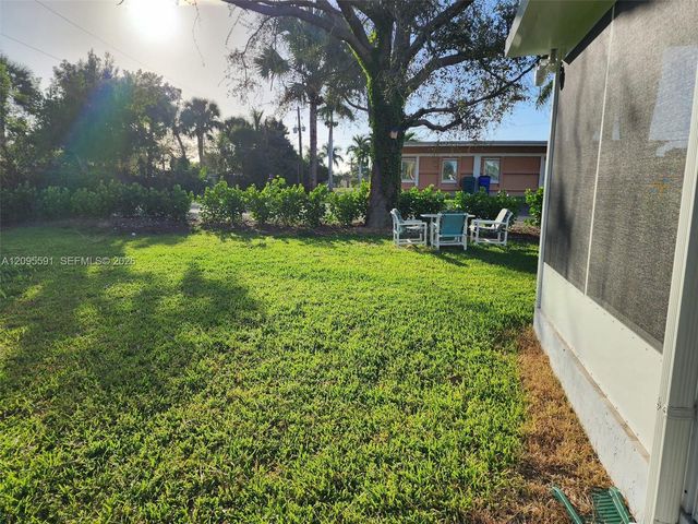 812 Lake Mcgregor Drive, Fort Myers, FL 33919