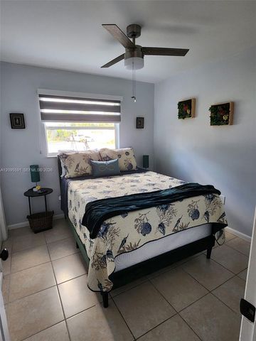 812 Lake Mcgregor Drive, Fort Myers, FL 33919