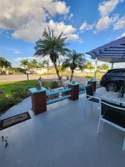 812 Lake Mcgregor Drive, Fort Myers, FL 33919
