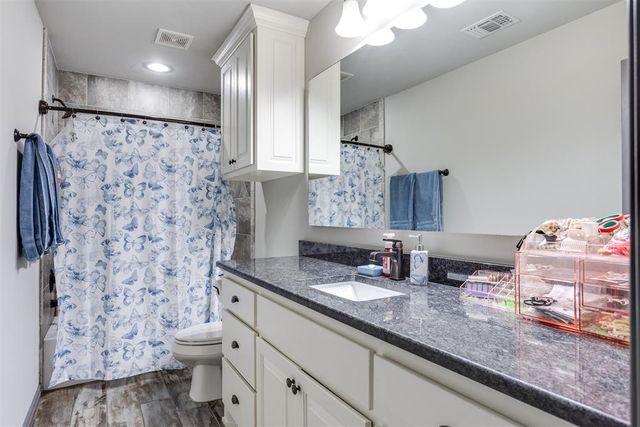 3232 Wakefield Road, Edmond, OK 73034