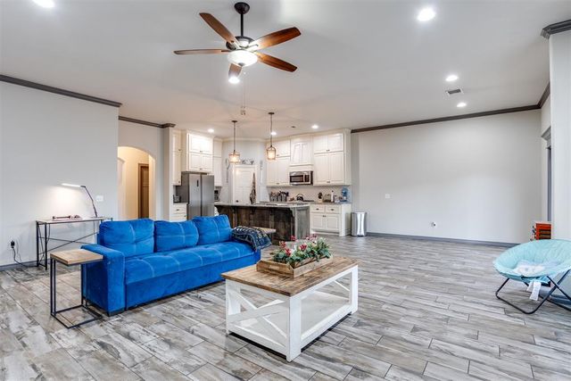 3232 Wakefield Road, Edmond, OK 73034