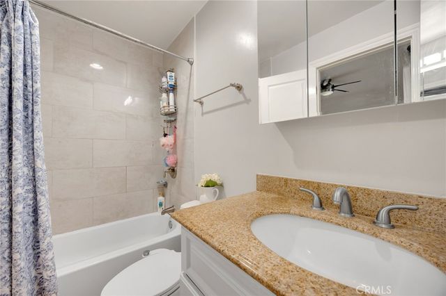 300 Cagney 215, Newport Beach, CA 92663