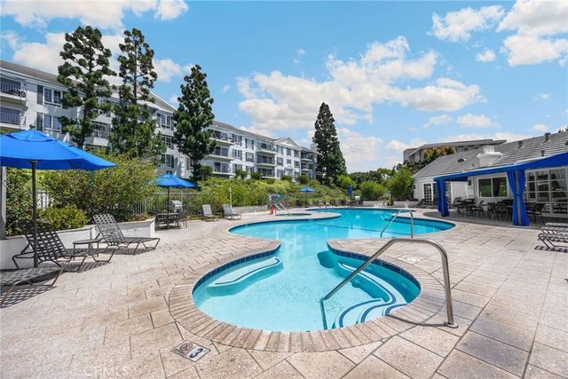 300 Cagney 215, Newport Beach, CA 92663