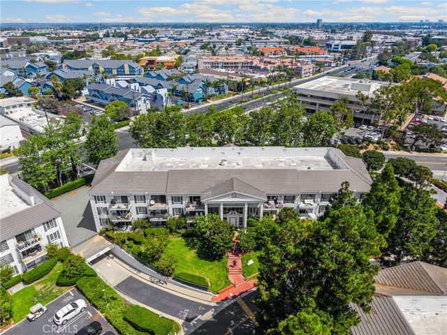 300 Cagney 215, Newport Beach, CA 92663