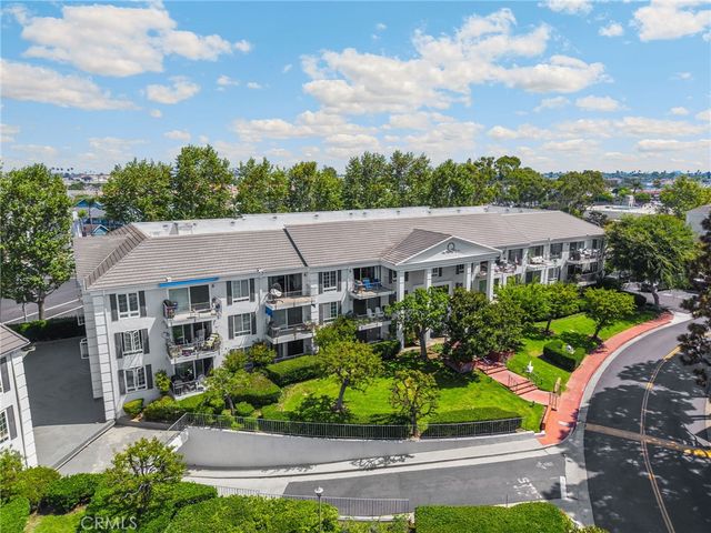 300 Cagney 215, Newport Beach, CA 92663