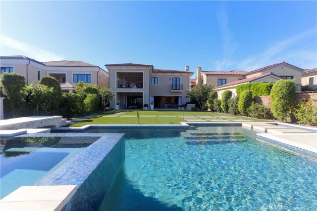 105 Iron, Irvine, CA 92618