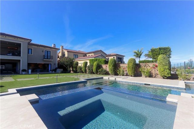 105 Iron, Irvine, CA 92618