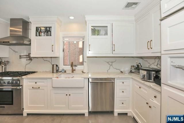 357 Tom Hunter Road, Fort Lee, NJ 07024